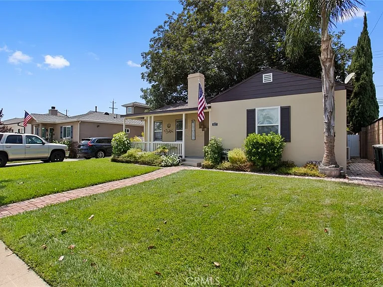 1527 N Avon St — Photo 3