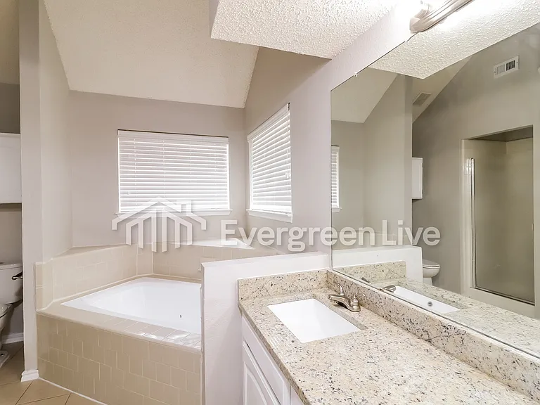 1109 Cherrytree Dr — Photo 13