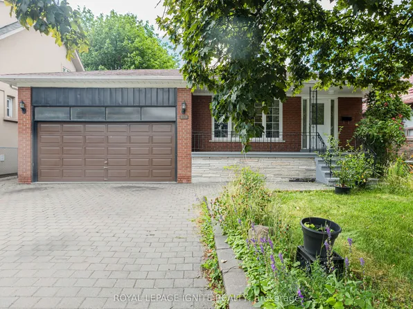 159 Church St, Toronto, ON M5B 1Y4