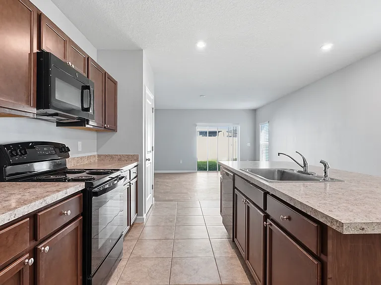 1530 Finnigan Cir — Photo 6