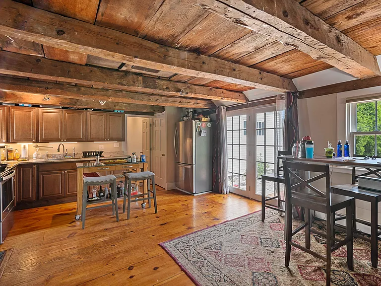 404 Sagamore Rd #2-03 — Photo 3