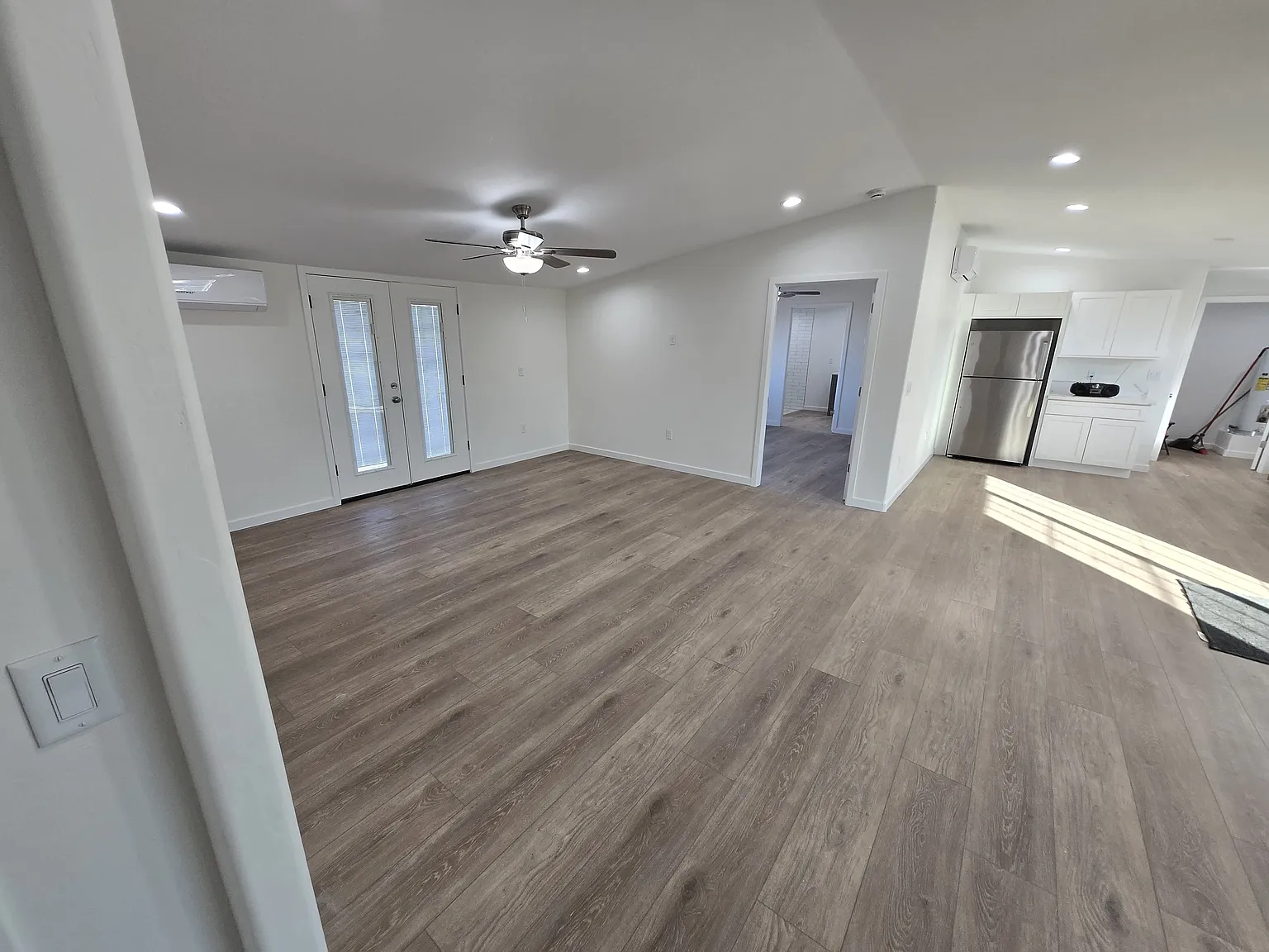 3 bed, 1456 sqft, $1,800 — Photo 1