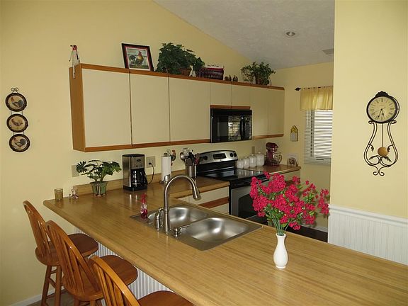 4th image of 1905 E Waters Edge Dr #103