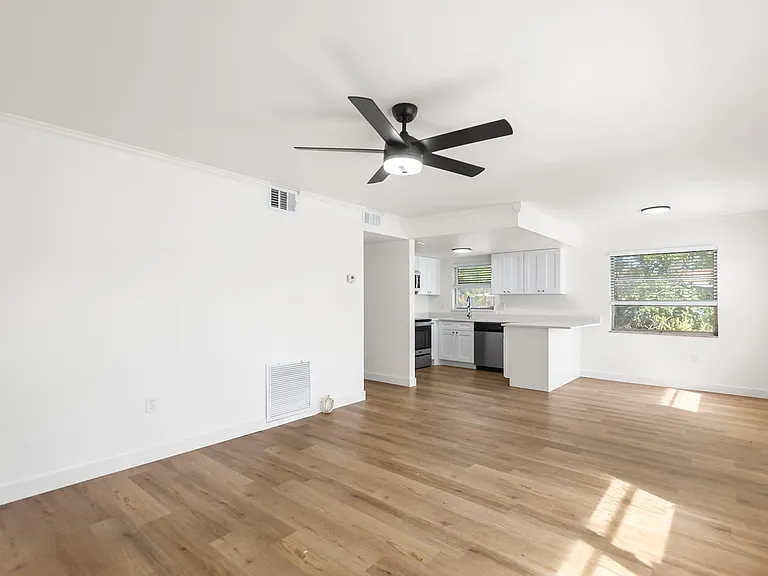 555 62nd St S #110 — Photo 3