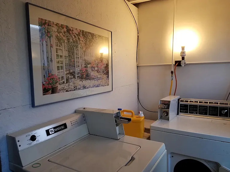 232 N Lake St SE #1 — Photo 26