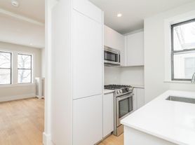 8 Elko St