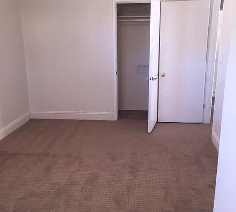 4th image of 801 Spencer St