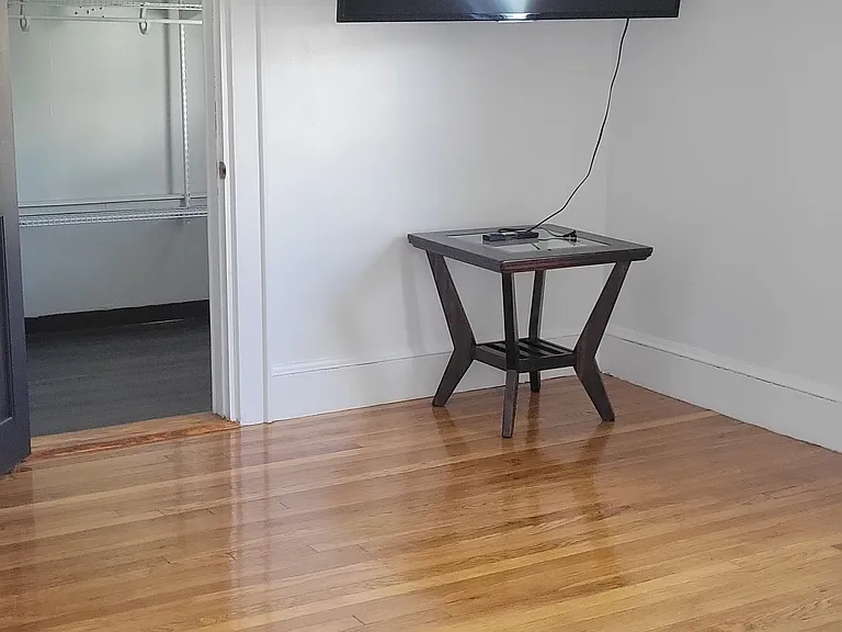 15-17 Fairview Ave #1 — Photo 11