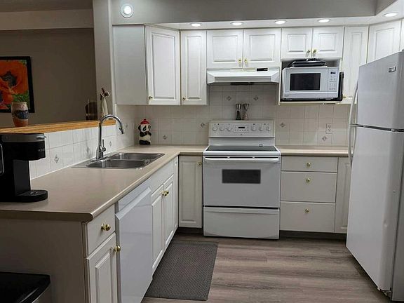3rd image of 4805 NW 45th St #327