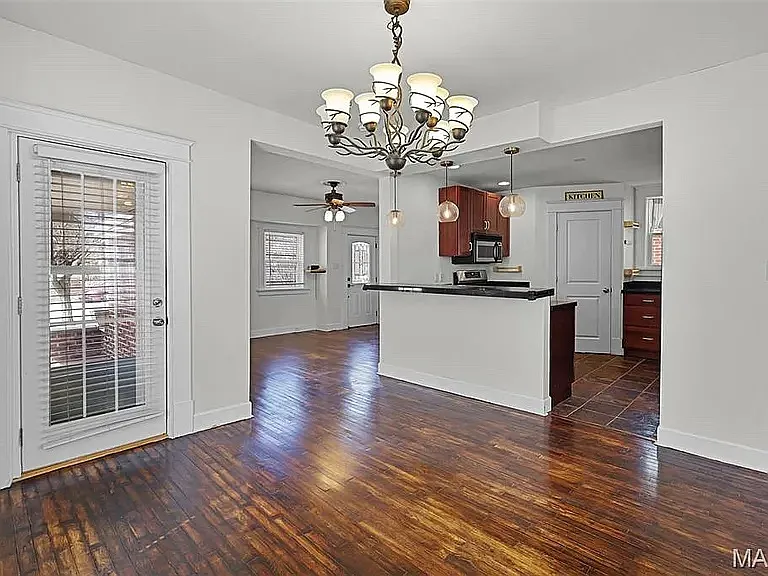 2326 Bellevue Ave — Photo 10