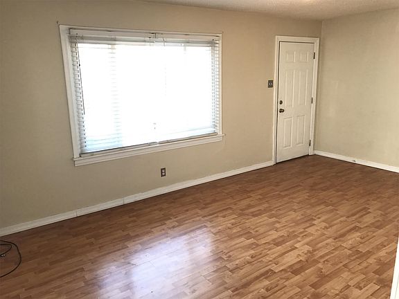 2nd image of 38 Saint Celeste Dr
