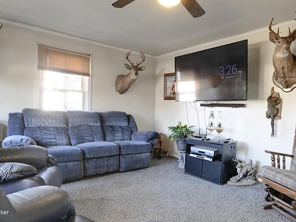 5th image of 139 Hillcrest Ave