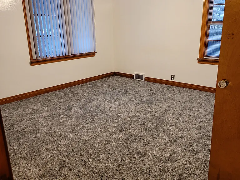 5330 Seneca St — Photo 43