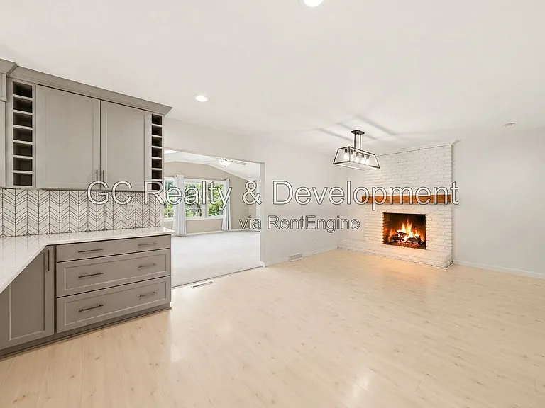 212 Tupelo Ave — Photo 8