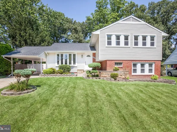 5820 Runford Dr, Hyattsville, MD 20784