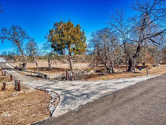2nd image of 550 Shin Oak Way