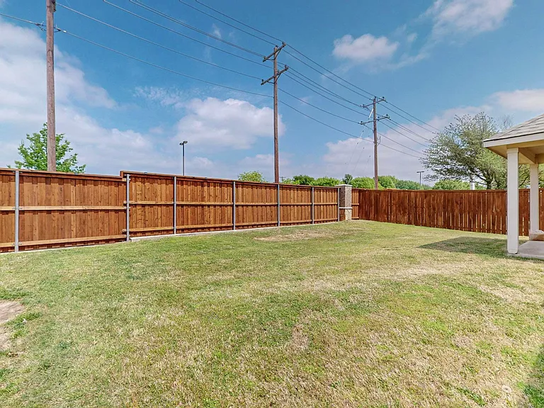 9412 Caliente Dr — Photo 46