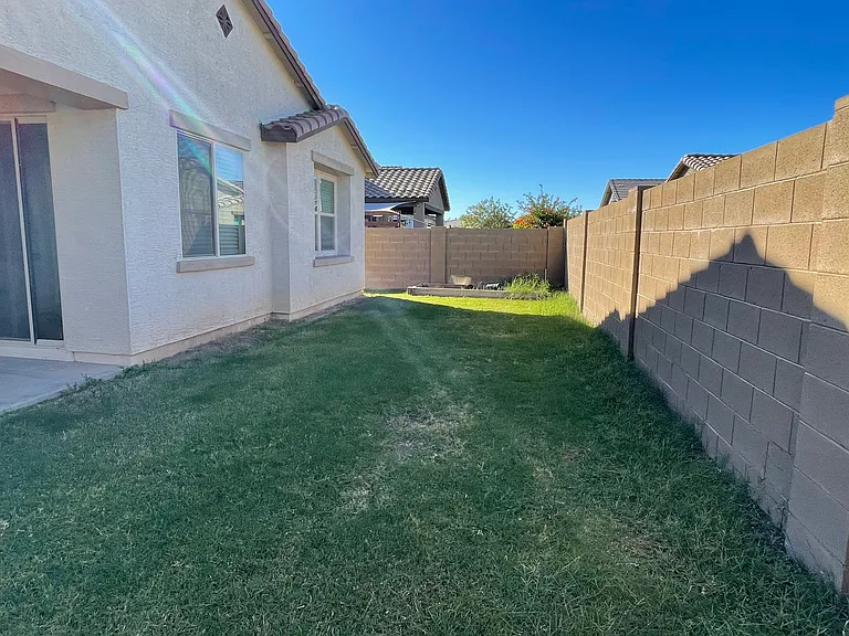 20864 E Swan Dr — Photo 33