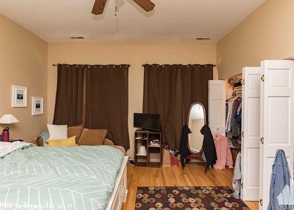1st image of 3059 N Lincoln Ave #1026