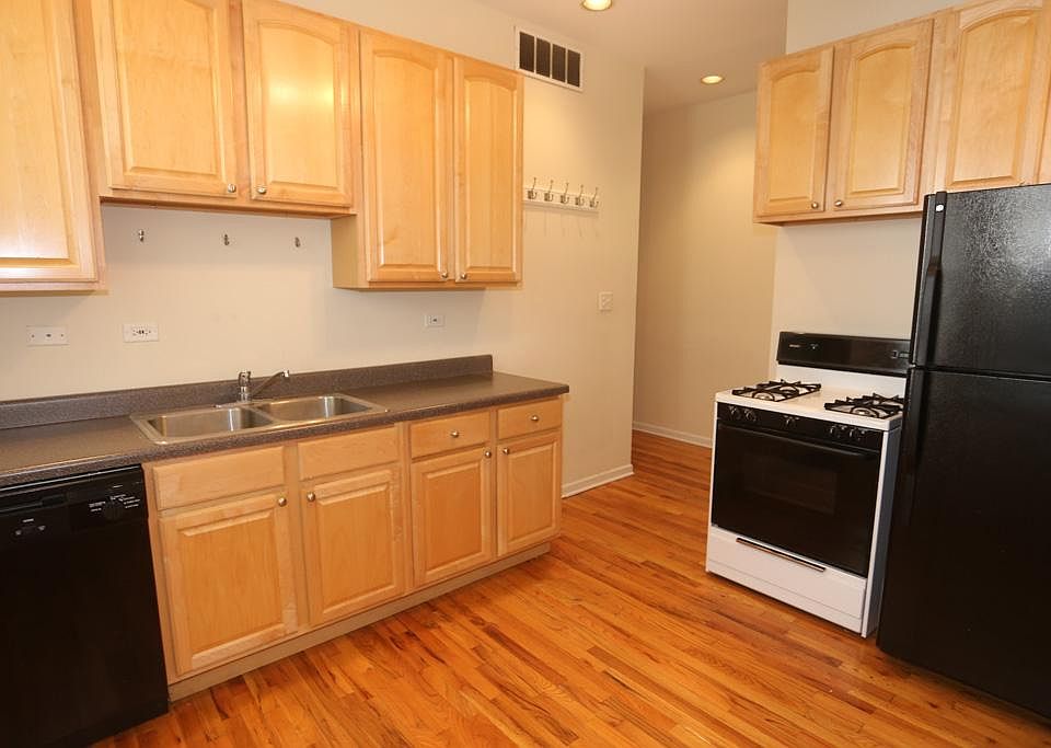 1st image of 2450 N Southport Ave #T3f2