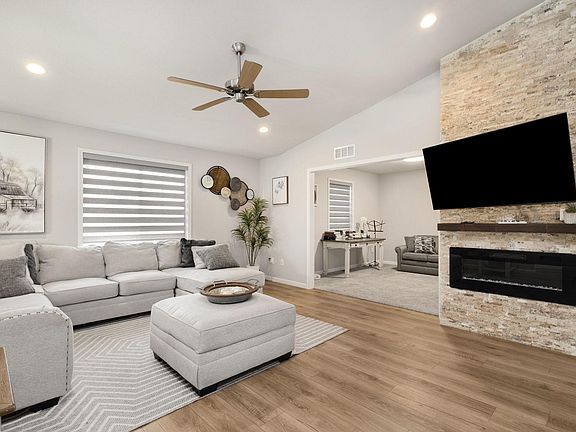 5th image of 1308 Chapel Hill Dr