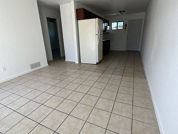 3rd image of 316 Pennsylvania St NE APT 4