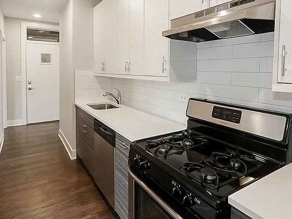 2nd image of 3919 1/2 N Janssen Ave #3E