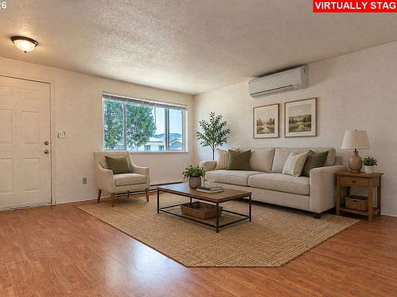 3rd image of 211 Valley Ct