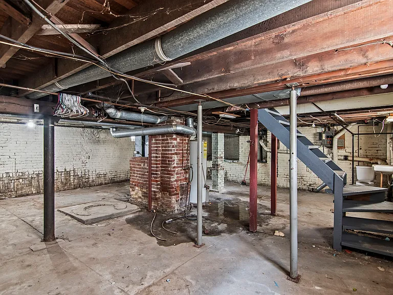 1220 N Bond St — Photo 23