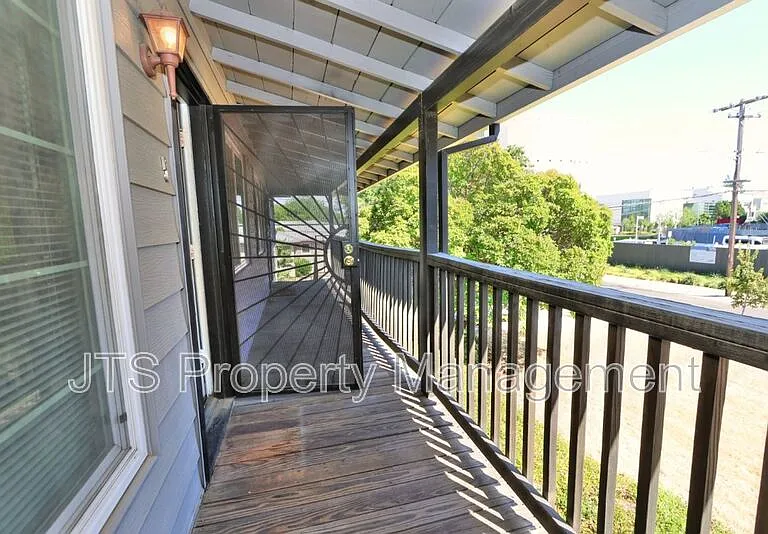 4439 V St #5 — Photo 46