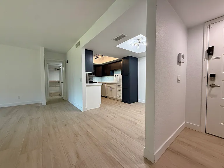 2146 W Isabella Ave #133 — Photo 5