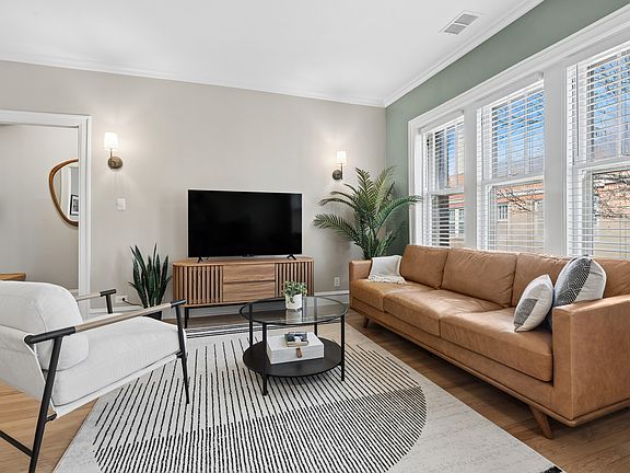 5th image of 219 N Oak Park Ave APT 3E