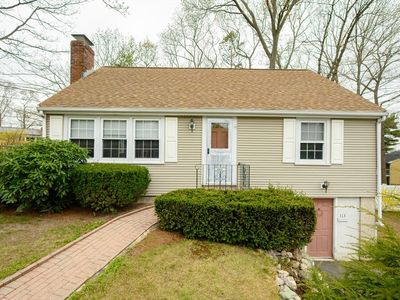 113 Ledgewood Rd, Dedham, MA, 02026