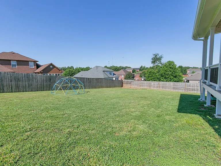 122 Buckhaven Dr — Photo 47