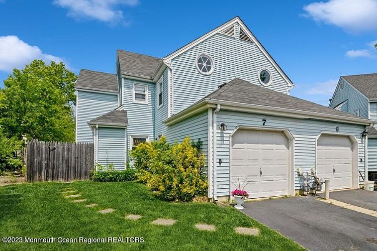 1st image of 7 Jennings Ct