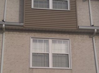 123 Skyline Dr, Staten Island, NY 10304