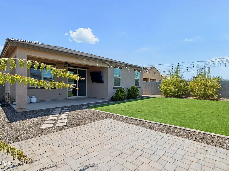17766 W Granite View Dr — Photo 42