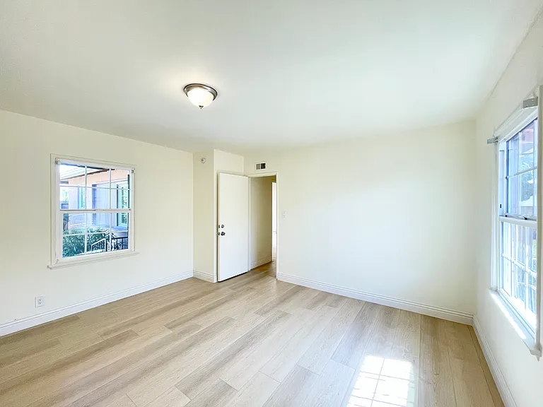 13708 Purche Ave — Photo 15