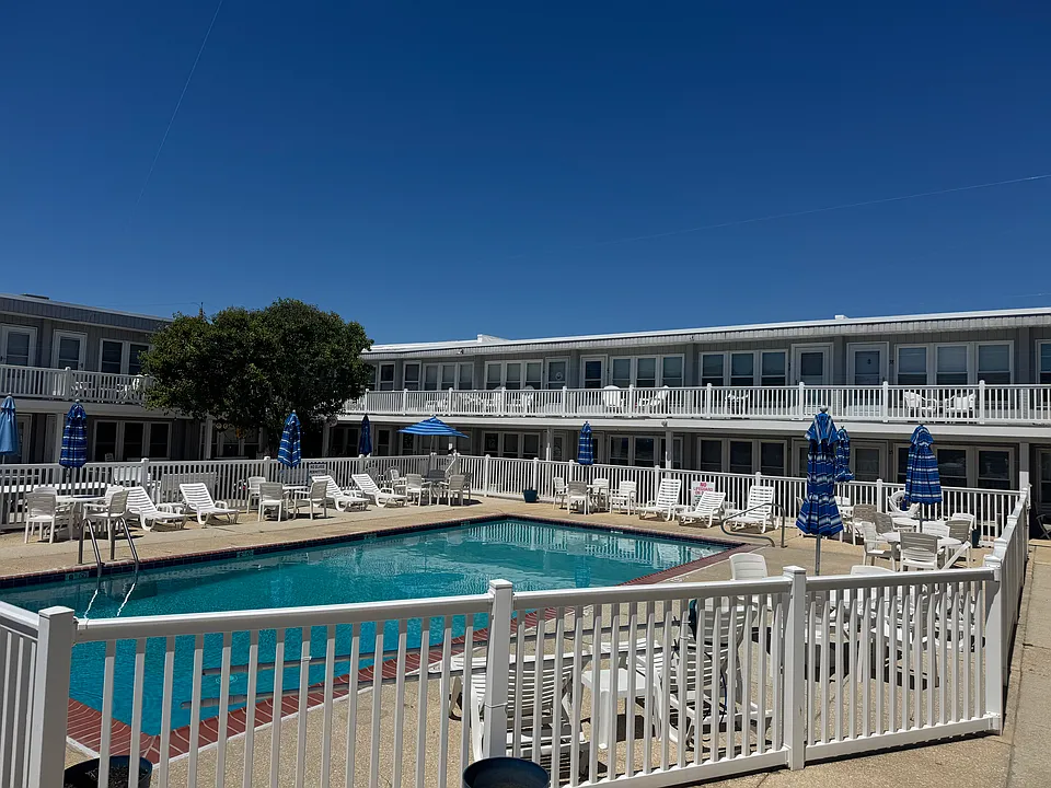 413 E Brigantine Ave #21