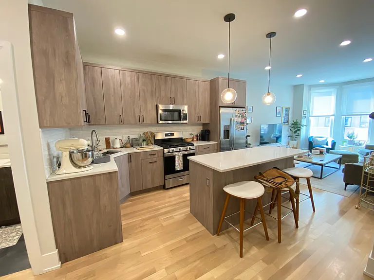 1756 W North Ave #2F — Photo 2