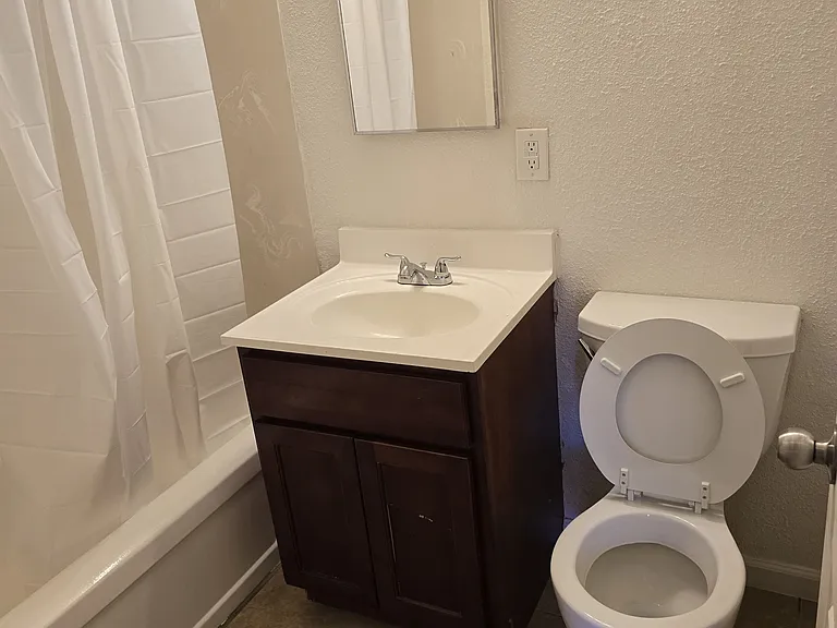 617 Maple St #2 — Photo 11