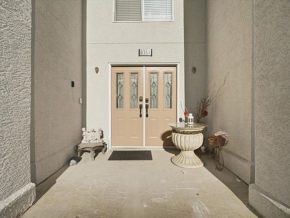 2nd image of 8351 Miller Cres