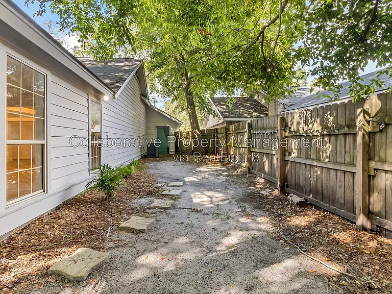 6 English Saddle Ct — Photo 23