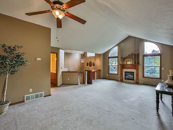 4th image of 2303 S Mamer Ct