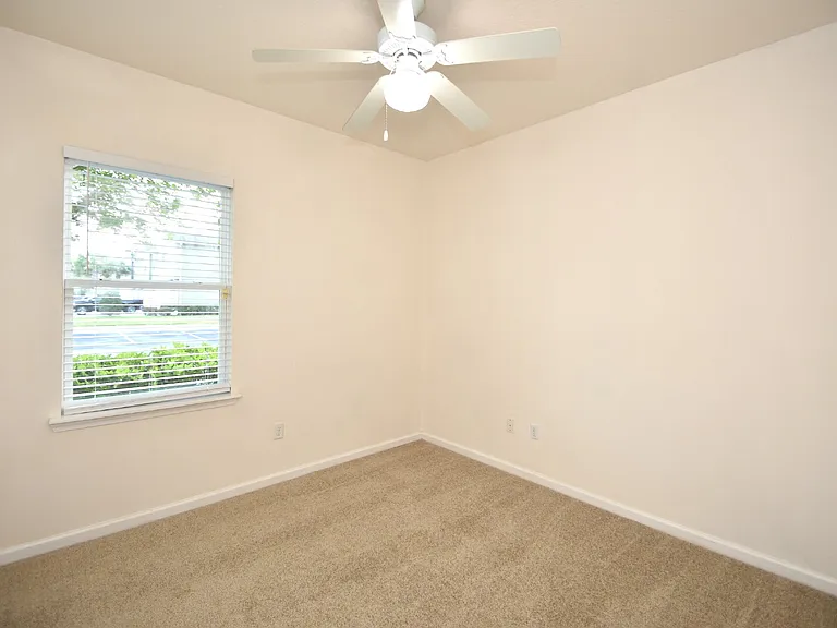 2211 Golden Lake Loop St — Photo 17