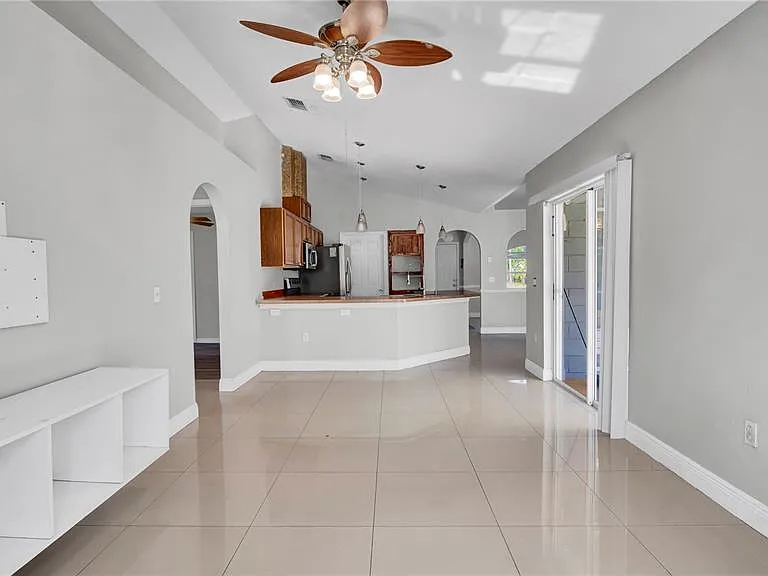 37 Peterlee Ct — Photo 24