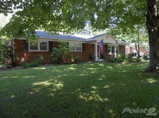 560 Mount View Dr, Paris, KY 40361