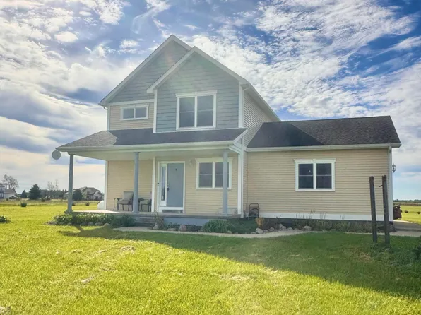 17223 Country Ln, Manchester, MI 48158