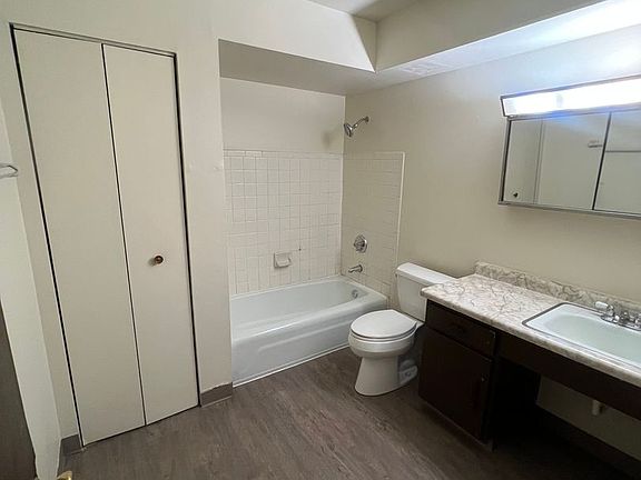 5th image of 5021 Byrd Ave #204