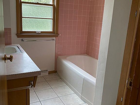 main floor full bath